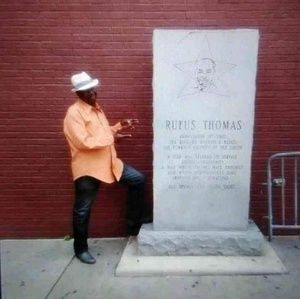 Meet your Posher, Thomas